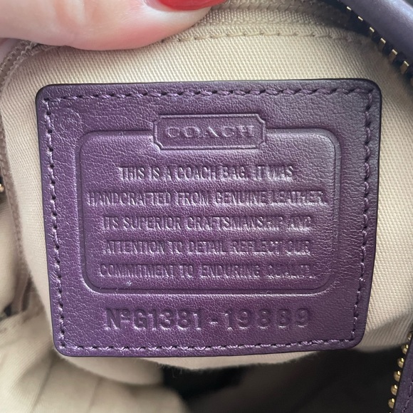 Coach Legacy Duffle Bag- 19889 - Picture 7 of 9